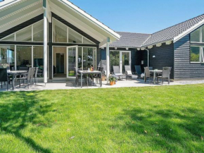 18 person holiday home in Hasselberg Kappeln